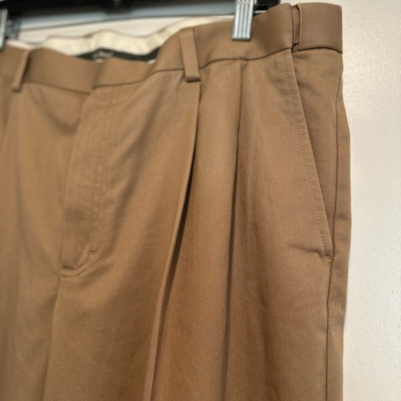LL Bean Mens 36 Comfort Waist Straight Creased Flap Pocket Tan Chino Dress Pant - Picture 9 of 14